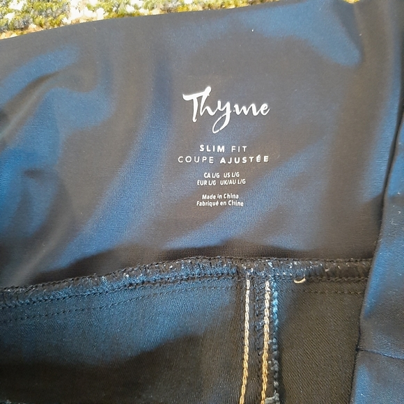 Thyme Maternity Jean Capri Pants - Picture 3 of 5